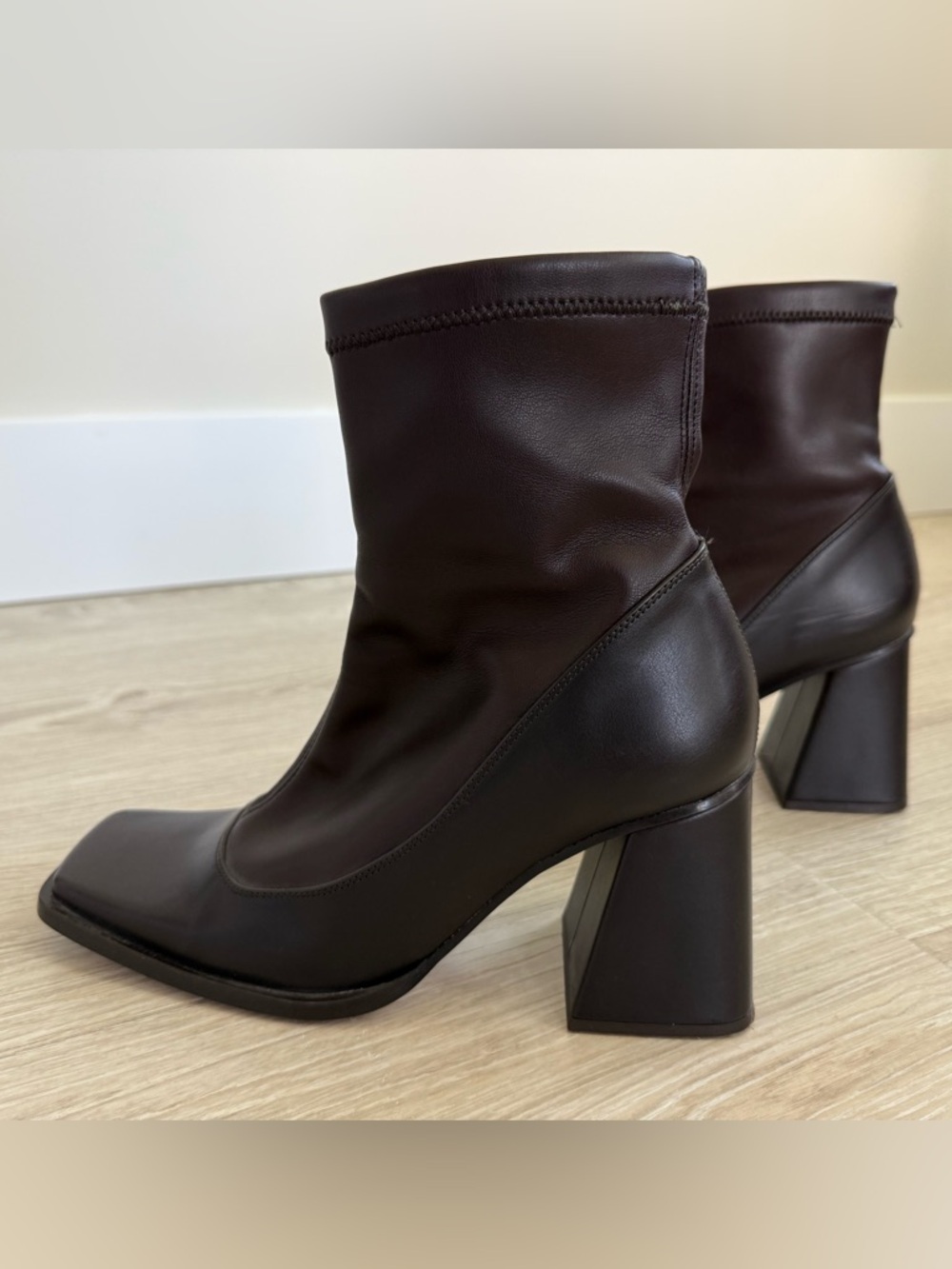 Alohas Vegan Women’s Dark Brown Block Heel Booties- Size 39